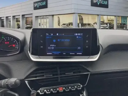 Photo 21 Peugeot 208  PureTech 100 S&S BVM6 Style