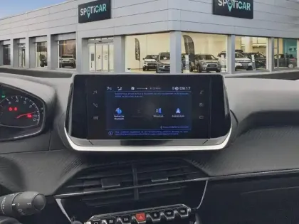 Photo 10 Peugeot 208  PureTech 100 S&S BVM6 Style