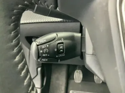 Photo 17 Peugeot 208  PureTech 100 S&S BVM6 Style