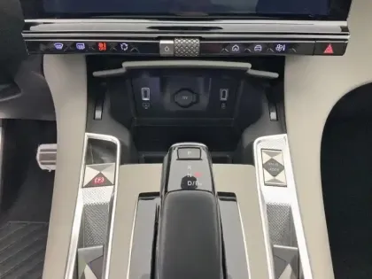 Photo 12 DS Ds 7  Hybride Rechargeable E-Tense 225 EAT8 Opera