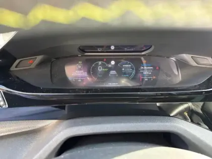 Photo 20 Peugeot 308  PHEV 180 e-EAT8 GT