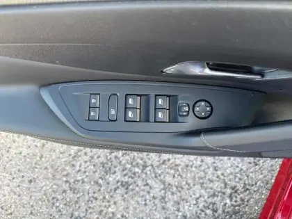 Photo 19 Peugeot 308  PHEV 180 e-EAT8 GT