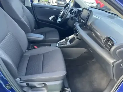 Photo 10 Toyota Yaris Hybride 116h Design / Pack confort