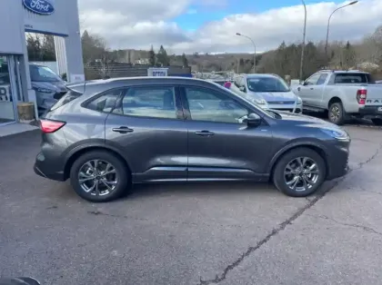 Photo 18 Ford Kuga 2.5 Duratec 190ch FHEV E85 ST-Line BVA