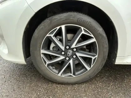 Photo 8 Toyota Yaris Hybride 116h Design