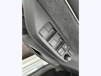 Photo 25 Toyota Yaris Hybride 116h Design