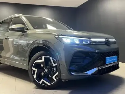 Photo 5 Volkswagen Tiguan  1.5 eTSI 150ch R-Line DSG7