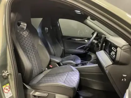 Photo 6 Volkswagen Tiguan  1.5 eTSI 150ch R-Line DSG7