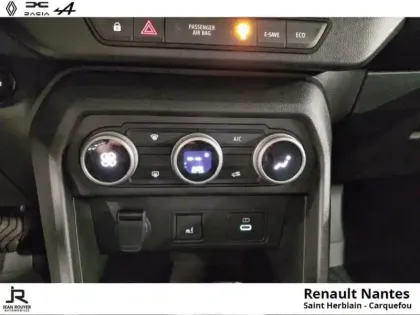 Photo 3 Dacia Jogger  1.6 hybrid 140ch Extreme+ 5 places -24