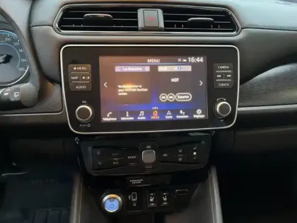 Photo 12 Nissan Leaf  150ch 40kWh Acenta 22