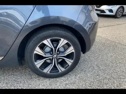 Photo 12 Renault Clio  1.6 E-Tech hybride 140ch Limited -21N