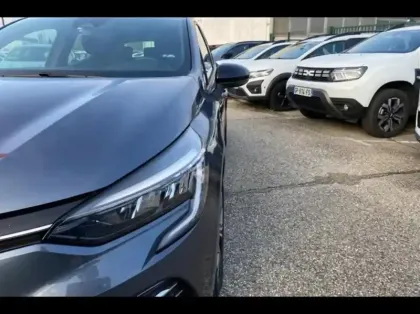 Photo 13 Renault Clio  1.6 E-Tech hybride 140ch Limited -21N