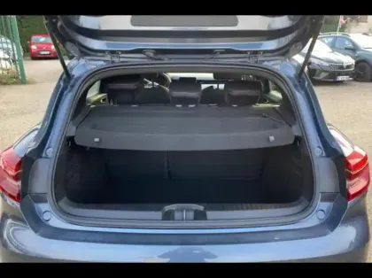 Photo 11 Renault Clio  1.6 E-Tech hybride 140ch Limited -21N