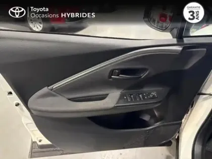 Photo 9 Toyota C-HR  1.8 Hybride 140ch Design NG23