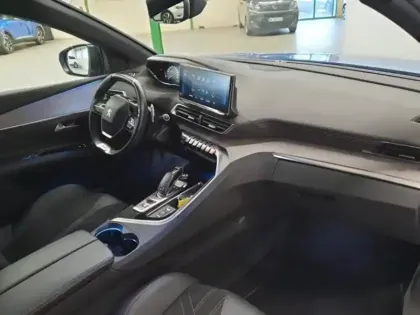 Photo 12 Peugeot 3008  1.2 PureTech 130ch S&S GT EAT8