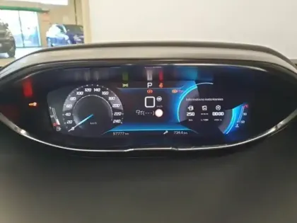 Photo 14 Peugeot 3008  1.2 PureTech 130ch S&S GT EAT8