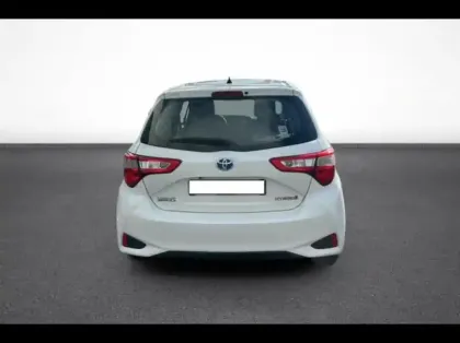 Photo 4 Toyota Yaris  100h Dynamic 5p RC19