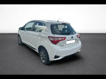 Photo 3 Toyota Yaris  100h Dynamic 5p RC19