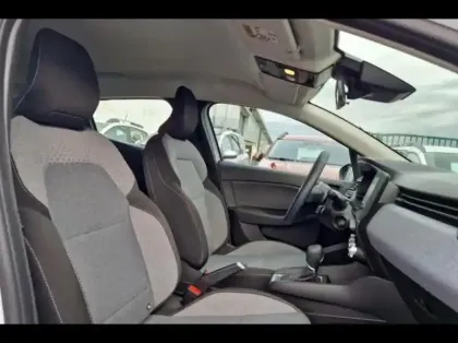 Photo 9 Renault Clio  1.6 E-Tech 145ch full hybrid Evolution