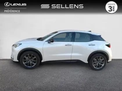 Photo 2 Lexus Lbx  1.5 136ch Elegant 2WD