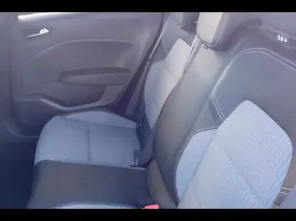 Photo 10 Renault Clio  1.6 E-Tech 145ch full hybrid Techno - 24