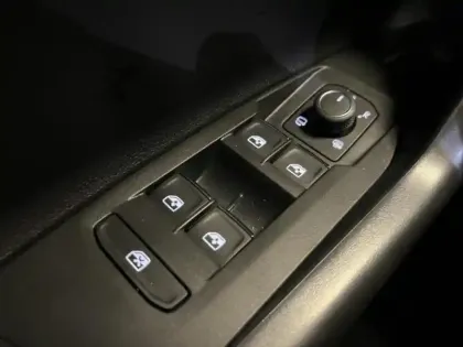 Photo 14 Volkswagen Polo  1.0 TSI 116ch R-Line Edition DSG7