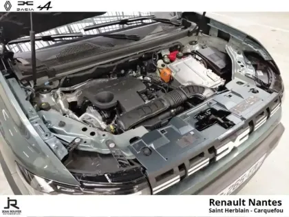 Photo 8 Dacia Duster  1.6 hybrid 140ch Extreme