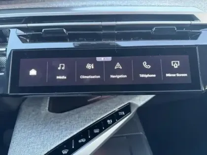 Photo 11 Peugeot 3008  1.2 Hybrid 136ch Allure e-DCS6