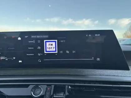 Photo 14 Peugeot 3008  1.2 Hybrid 136ch Allure e-DCS6