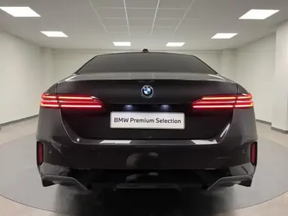 Photo 4 BMW Serie 5 Série 5 530e 299ch M Sport xDrive