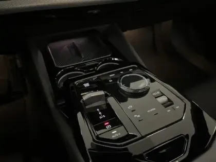 Photo 10 BMW Serie 5 Série 5 530e 299ch M Sport xDrive