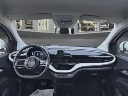 Photo 7 Fiat 500  e 95ch Action Plus