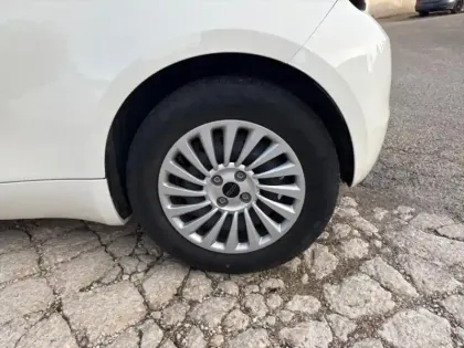 Photo 10 Fiat 500  e 95ch Action Plus