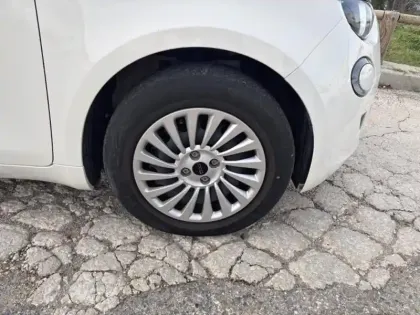 Photo 12 Fiat 500  e 95ch Action Plus