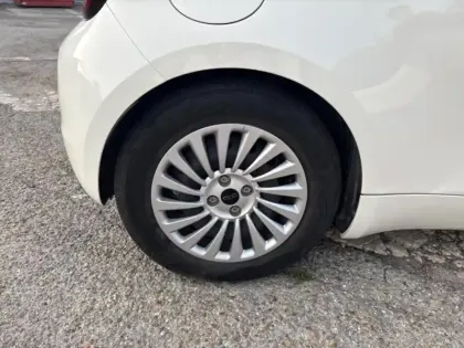 Photo 13 Fiat 500  e 95ch Action Plus