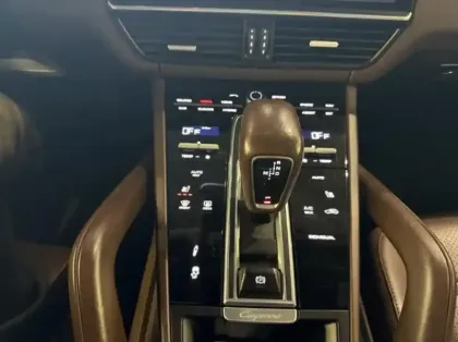 Photo 13 Porsche Cayenne  3.0 V6 462ch E-Hybrid