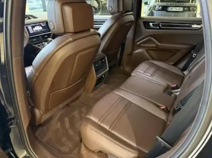 Photo 8 Porsche Cayenne  3.0 V6 462ch E-Hybrid