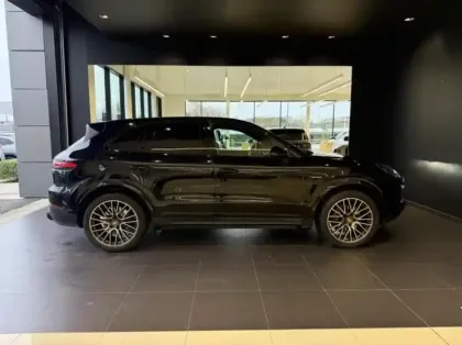 Photo 7 Porsche Cayenne  3.0 V6 462ch E-Hybrid