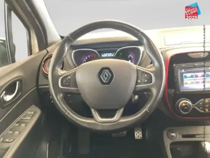 Photo 26 Renault Captur  1.3 TCe 150ch FAP Red Edition EDC GPS Camera