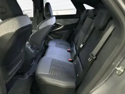 Photo 24 Peugeot 3008  1.2 Hybrid 136ch GT e-DCS6