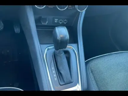 Photo 12 Renault Captur  1.5 Blue dCi 115ch Intens EDC