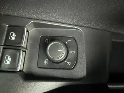 Photo 13 Volkswagen Taigo  1.5 TSI 150ch R-Line DSG7