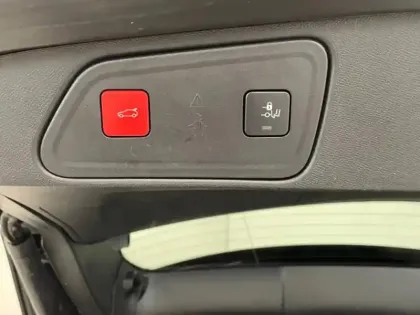 Photo 9 Peugeot 3008  HYBRID 225ch GT Pack e-EAT8