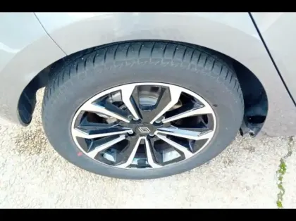 Photo 12 Renault Clio  1.6 E-Tech 145ch full hybrid Techno - 24