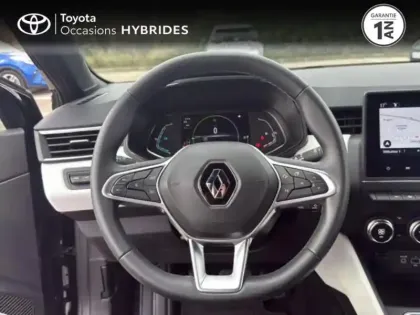 Photo 8 Renault Clio  1.6 E-Tech hybride 140ch Intens -21N