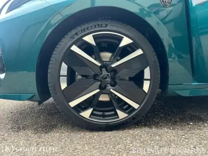 Photo 10 Peugeot 308  1.2 Hybrid 145ch GT Exclusive e-DCS6