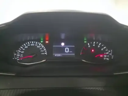 Photo 14 Peugeot 208  1.2 PureTech 75ch S&S Style