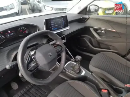 Photo 14 Peugeot 2008  1.2 PureTech 100ch S&S Active