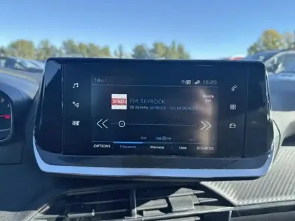 Photo 11 Peugeot 2008  1.2 PureTech 100ch S&S Style