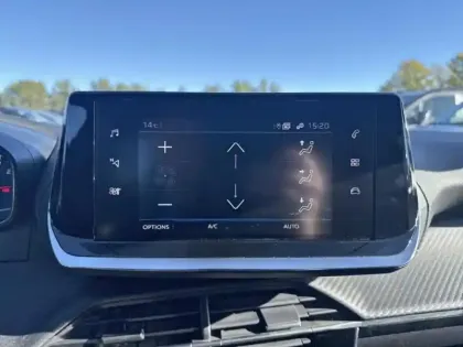 Photo 13 Peugeot 2008  1.2 PureTech 100ch S&S Style